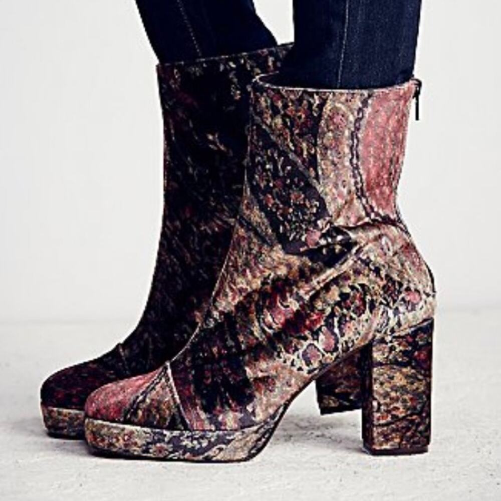 Free People Day For Night Paisley Velvet Floral Platform Ankle Boots - Size 40